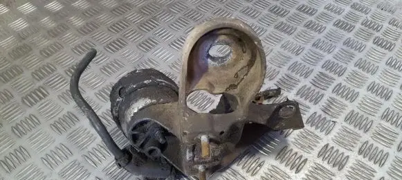 Audi A4 S4 B5 8D Engine mount bracket 8b0199352h