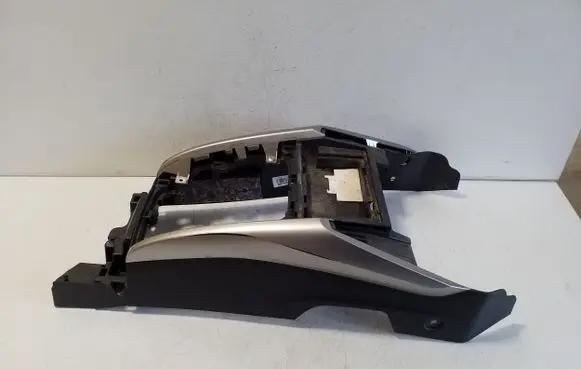 Other center console (tunnel) element