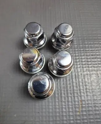 Toyota Yaris Cross Wheel nut cap/cover
