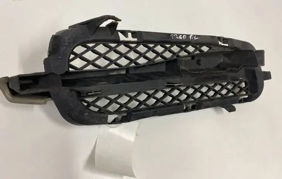 Jaguar XF X250 Front bumper lower grill 8X2315K233