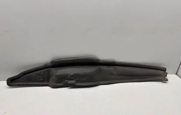 Chrysler Pacifica Fender foam support/seal 68225663A