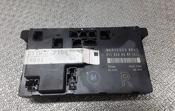 Mercedes-Benz E W211 Door control unit/module 2118208285