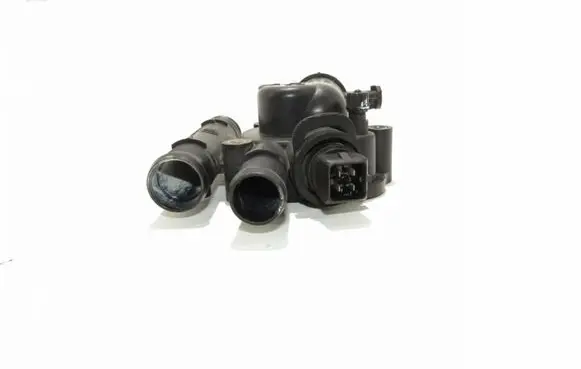 Suzuki Grand Vitara II Thermostat housing 