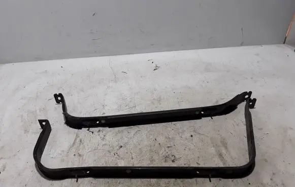 Ford Kuga II Fuel tank mounting bracket 1810489