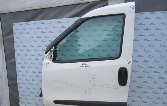 Opel Combo D Front door
