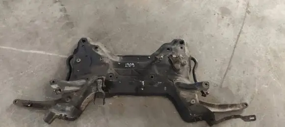 Peugeot 5008 Front subframe