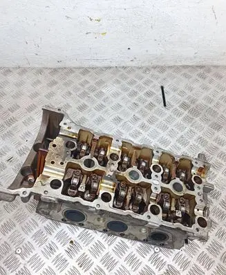 Mercedes-Benz E W211 Engine head R2720162401