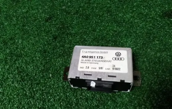 Audi A6 S6 C4 4A Alarm control unit/module 4A0951173 970022