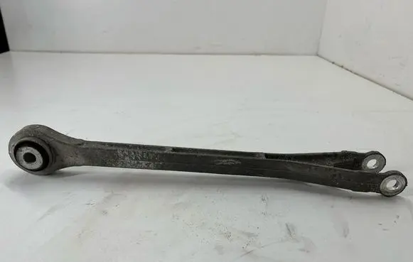 Dodge Challenger Rear control arm 68210633AA