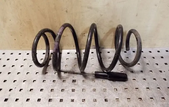 Nissan Qashqai Front coil spring