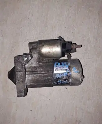 Renault Megane II Starter motor M000T91581