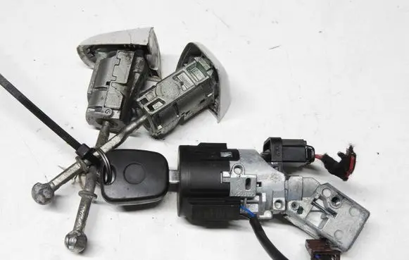 Citroen DS4 Ignition lock N0503823 N0502455 9663123380