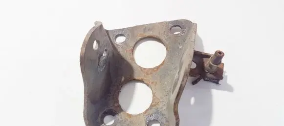 Volkswagen Golf IV Bracket in trunk/boot 