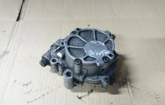 Nissan Pathfinder R51 Vacuum pump F009D00886