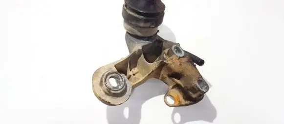Volkswagen PASSAT B5.5 Engine mounting bracket 8e0199352f