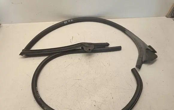Front door rubber seal