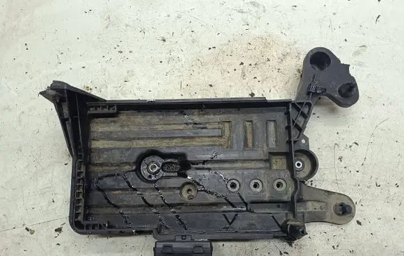 Battery tray