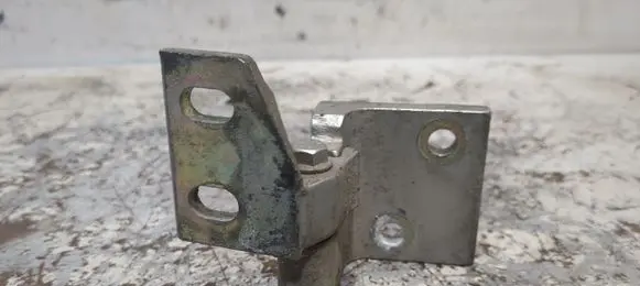 Peugeot Partner Front door lower hinge 0406