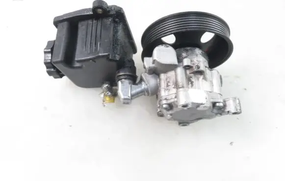 Mercedes-Benz CLK A208 C208 Power steering pump