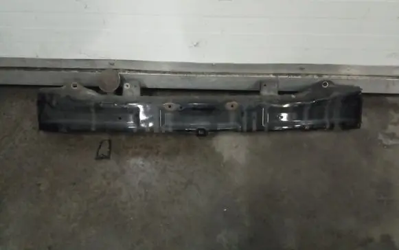 Mitsubishi Grandis Front bumper cross member