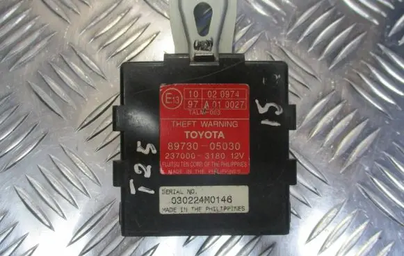 Toyota Avensis T250 Alarm control unit/module 89730-05030