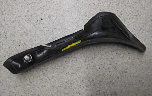 Rear/tail light trim molding