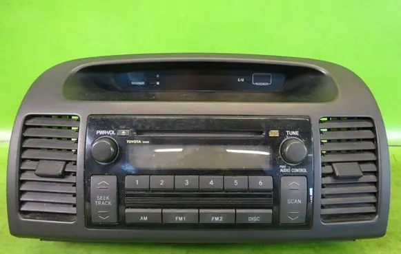 Toyota Camry Radio/CD/DVD/GPS head unit