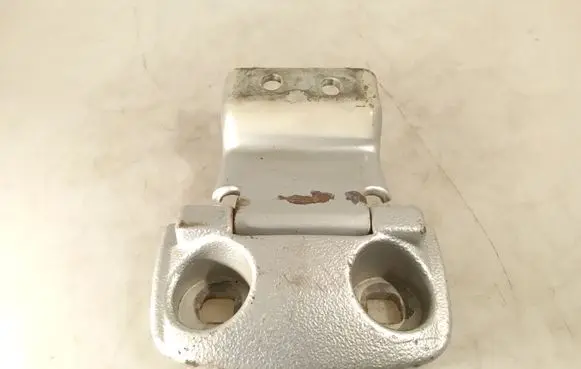 Peugeot Boxer Rear door lower hinge