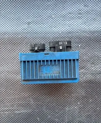 Opel Corsa D Glow plug pre-heat relay 55557760 51299044