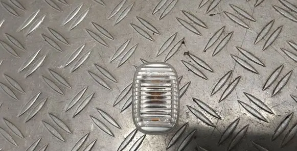 Toyota Corolla Verso AR10 Front fender indicator light