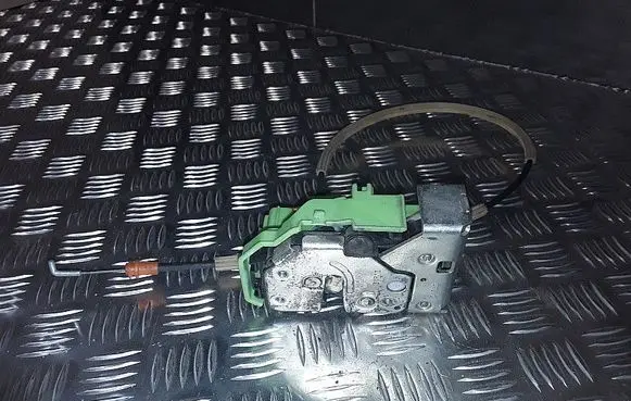Alfa Romeo Mito Front door lock