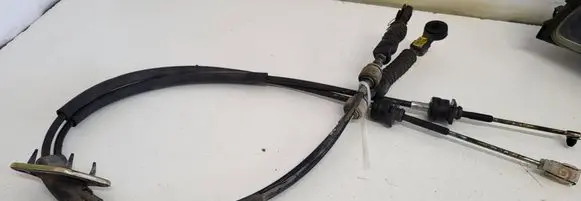 Volvo S60 Gear shift cable linkage