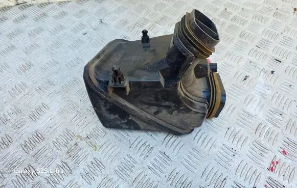 Opel Astra J Intake resonator 13313301