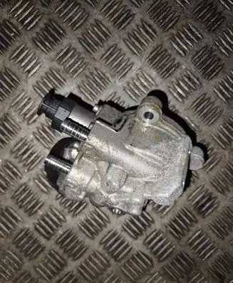 Jaguar E-Pace Fuel injection high pressure pump 