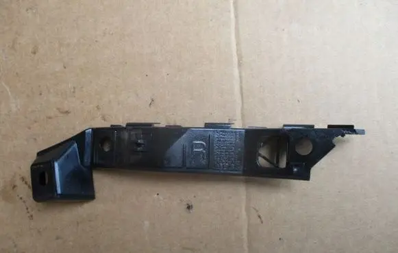 KIA Ceed Front bumper mounting bracket 1H500