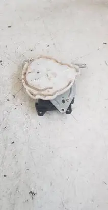 Toyota Avensis T250 Air flap motor/actuator AE0637008610