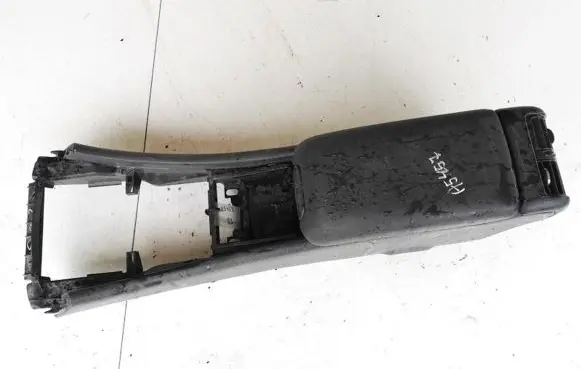 Mercedes-Benz C W203 Armrest e037611021