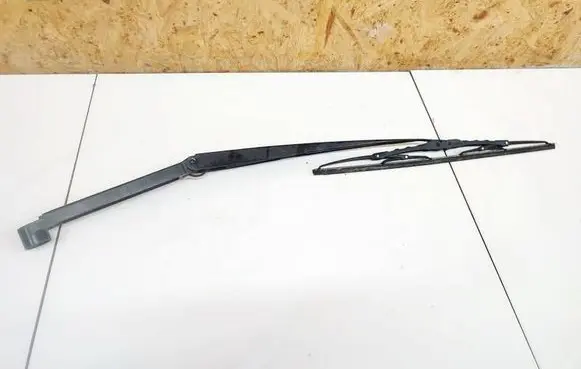 Subaru Legacy Front wiper blade arm