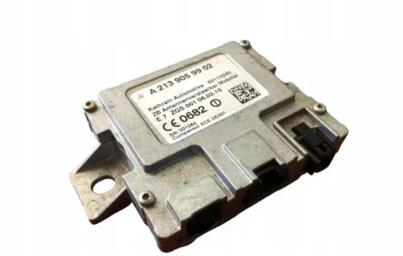 Mercedes-Benz E W213 Antenna control unit 2139059902
