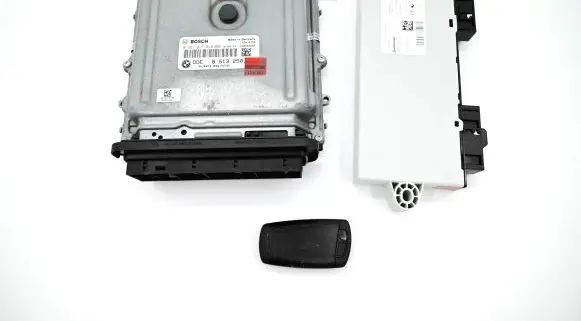 Engine ECU kit and lock set
