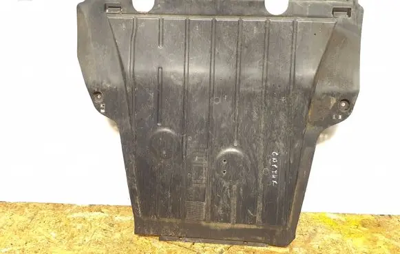 Renault Captur Engine splash shield/under tray 8200540585 758904230R
