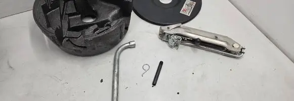 Audi A3 S3 8L Tool set 8l0012109