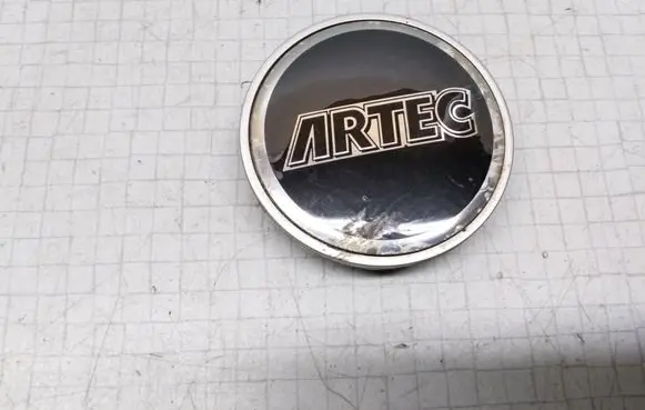 Volkswagen Golf IV Non-original wheel cap 
