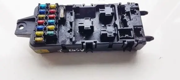 Volvo S40, V40 Fuse box set 0421982 6560421982