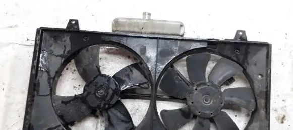 Mazda 6 Radiator cooling fan shroud