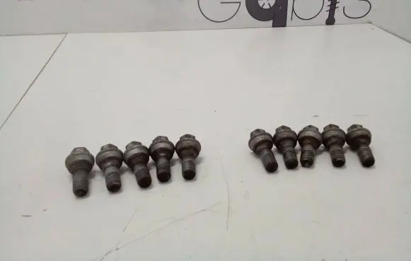 Mercedes-Benz Vito Viano W447 Nuts/bolts 