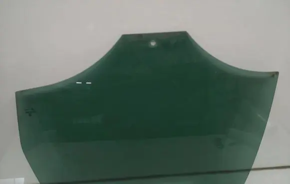 Volkswagen PASSAT B7 Rear door window glass 43R007954 A011404