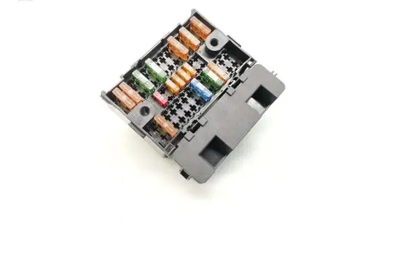 Volkswagen Golf SportWagen Fuse box set 7H0907300A