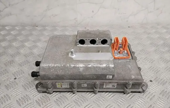 Polestar 2 Voltage converter inverter 32335132