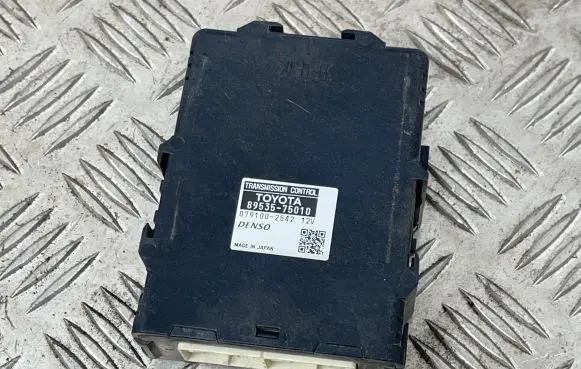 Toyota Prius (XW30) Gearbox control unit/module 8953575010
